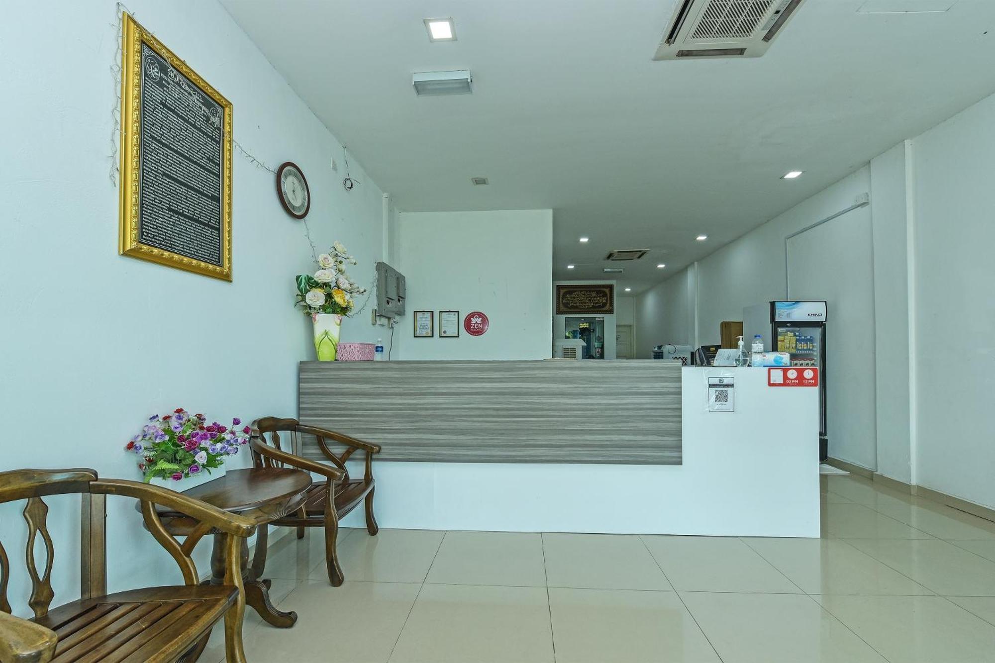 珍南海滩 Oyo 275微笑旅馆酒店 外观 照片