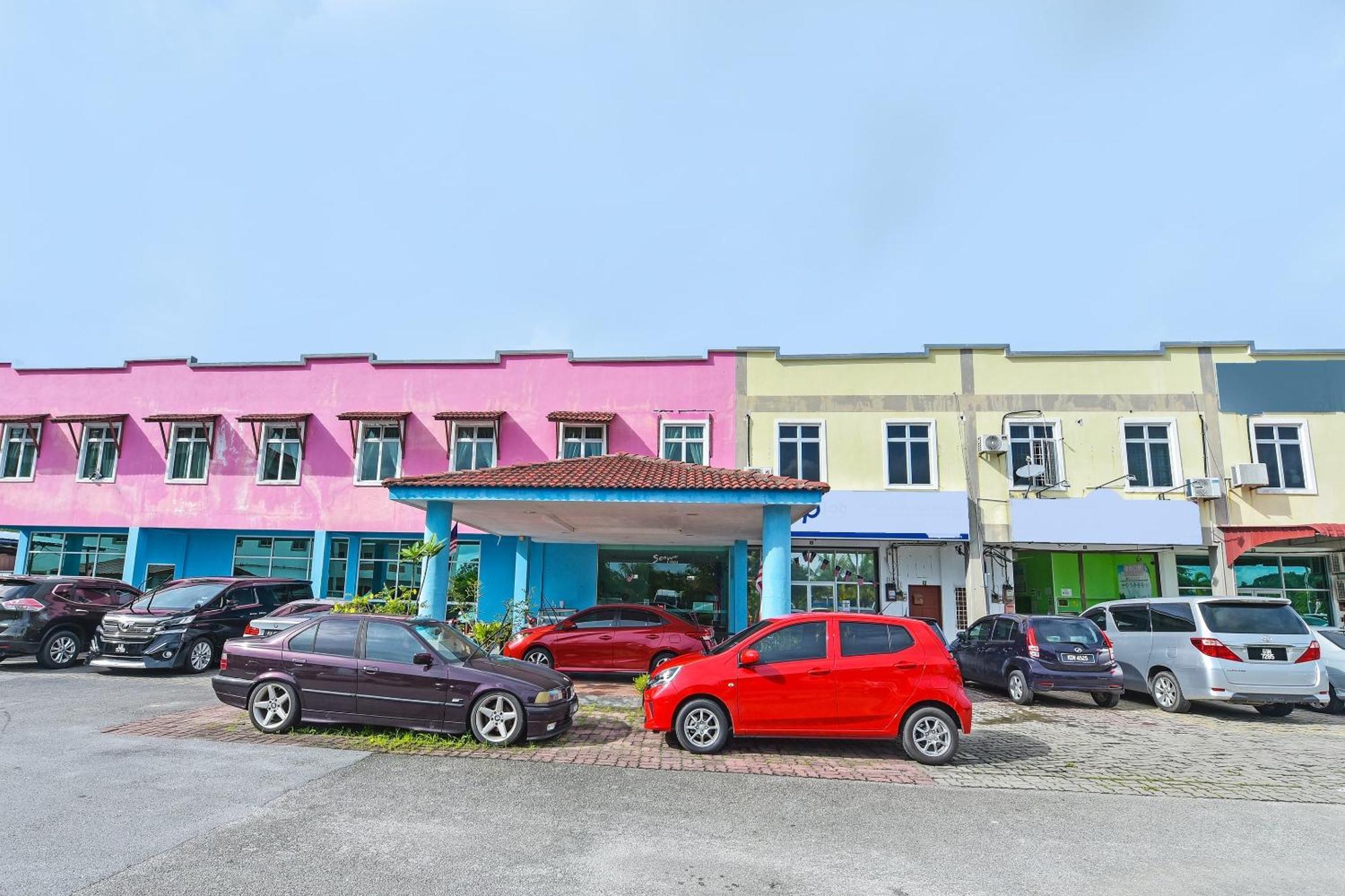 珍南海滩 Oyo 275微笑旅馆酒店 外观 照片